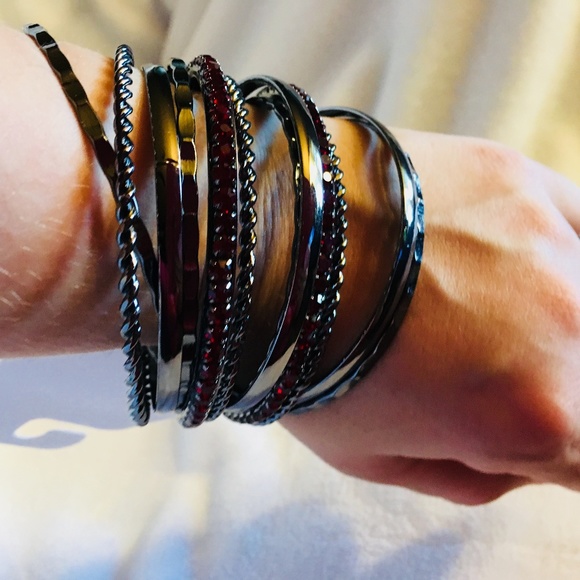 Bangle Bracelets 7" Metal with Garnet gemstones - Picture 7 of 8